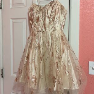 Worn once,champagne/gold sparkly poof floral short mini dress-prom,party,quince.